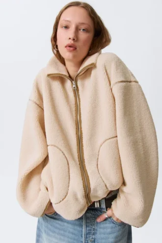 Chaqueta de forro polar de corte holgado – Beige claro apagado