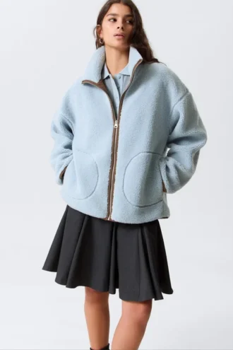 Chaqueta de forro polar de pelo largo – Azul claro – Forro marrón