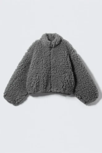 Chaqueta de forro polar mullido – Gris polvoriento