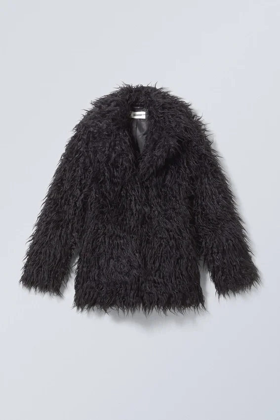 Chaqueta de pelo sintético entallada Lilith – Negro Chaqueta de pelo sintético entallada Lilith – Negro