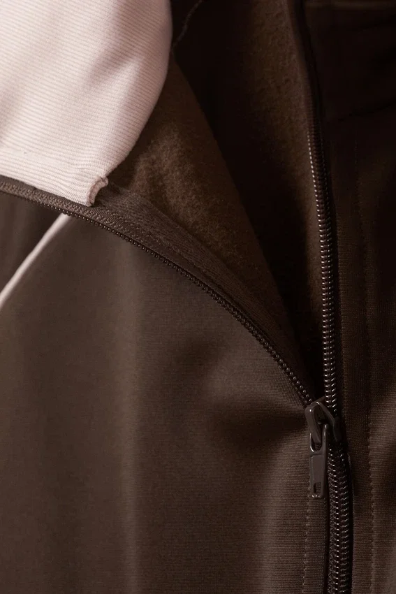 Chaqueta deportiva con contraste – Marrón oscuro Chaqueta deportiva con contraste – Marrón oscuro
