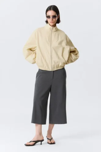Chaqueta deportiva oversize de Hanne H – Beige claro apagado