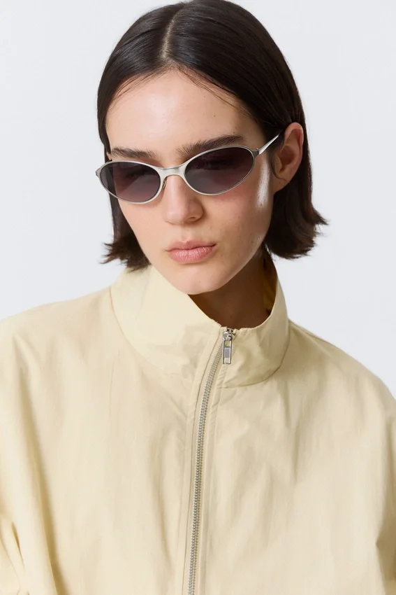 Chaqueta deportiva oversize de Hanne H – Beige claro apagado Chaqueta deportiva oversize de Hanne H – Beige claro apagado