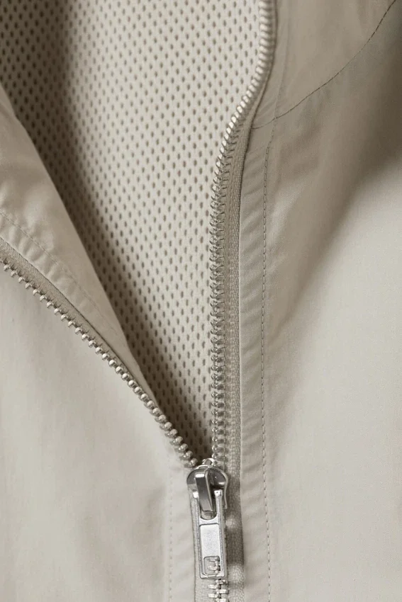 Chaqueta deportiva oversize Hanne H – Gris claro Chaqueta deportiva oversize Hanne H – Gris claro