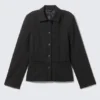 Chaqueta entallada con botones – Negra a rayas Chaqueta entallada con botones – Negra a rayas
