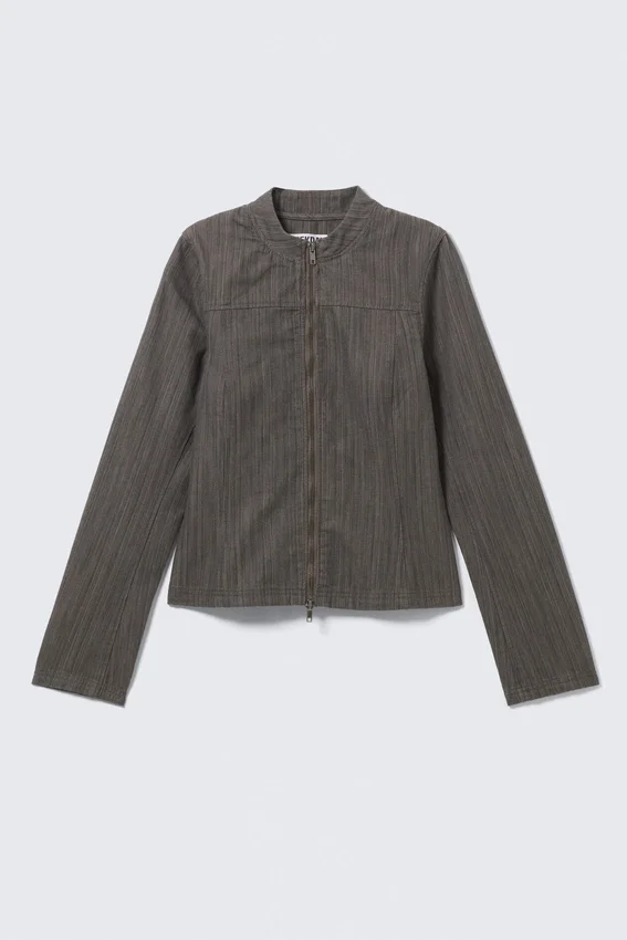 Chaqueta entallada con cremallera de algodón Genevieve – Gris oscuro Chaqueta entallada con cremallera de algodón Genevieve – Gris oscuro