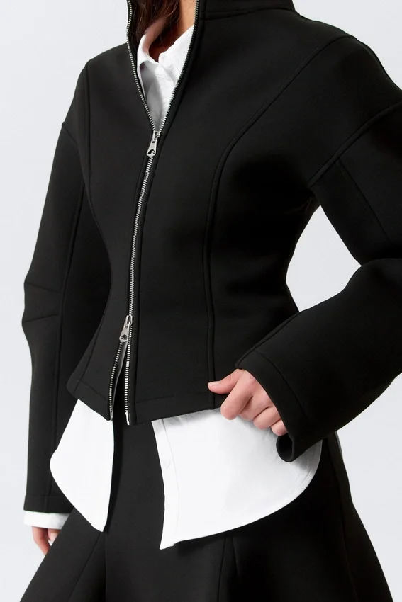 Chaqueta entallada con cremallera de neopreno – Negro Chaqueta entallada con cremallera de neopreno – Negro