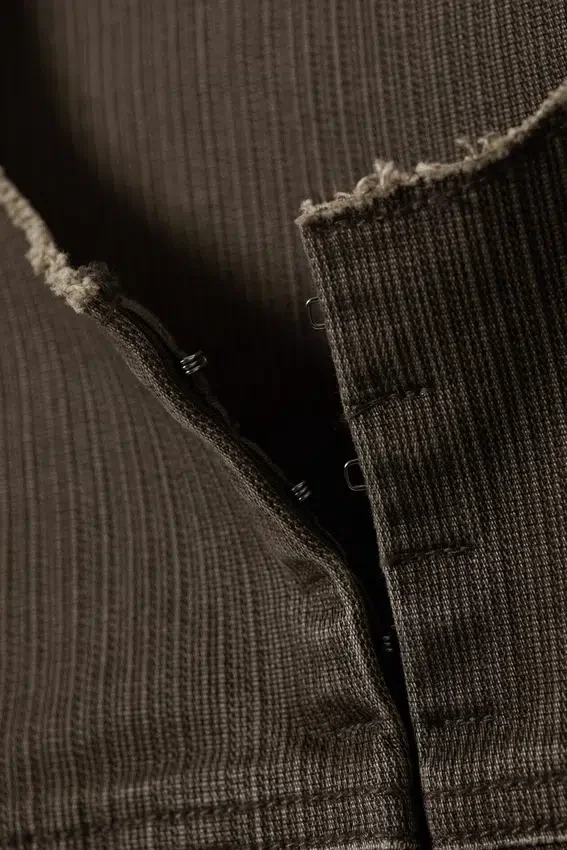 Chaqueta entallada de algodón deshilachado – Rayas gris oscuro Chaqueta entallada de algodón deshilachado – Rayas gris oscuro