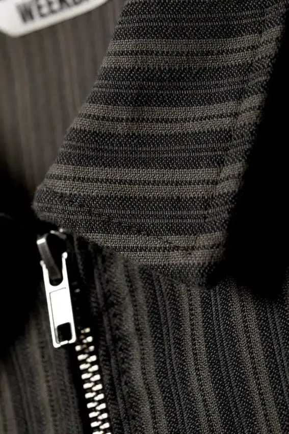 Chaqueta entallada de pana con cremallera – Rayas gris oscuro Chaqueta entallada de pana con cremallera – Rayas gris oscuro