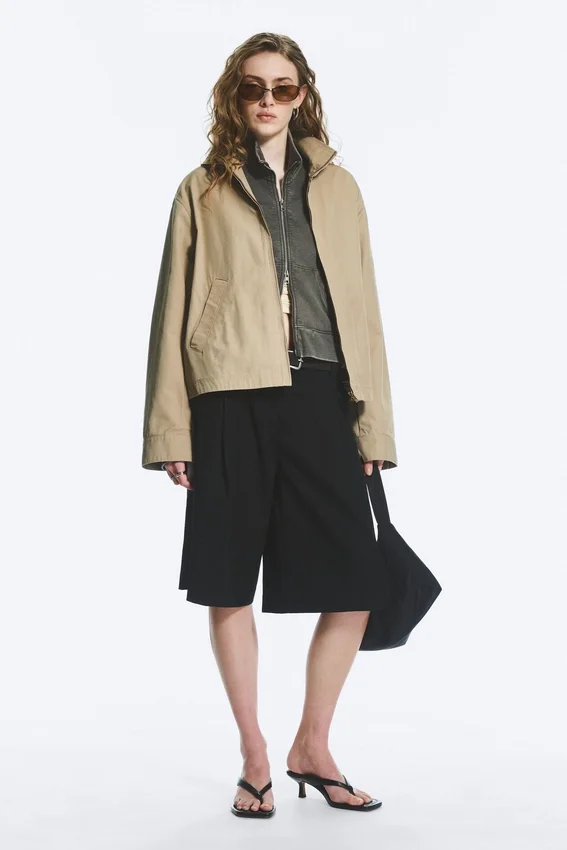 Chaqueta holgada de algodón con cuello de embudo – Beige Chaqueta holgada de algodón con cuello de embudo – Beige