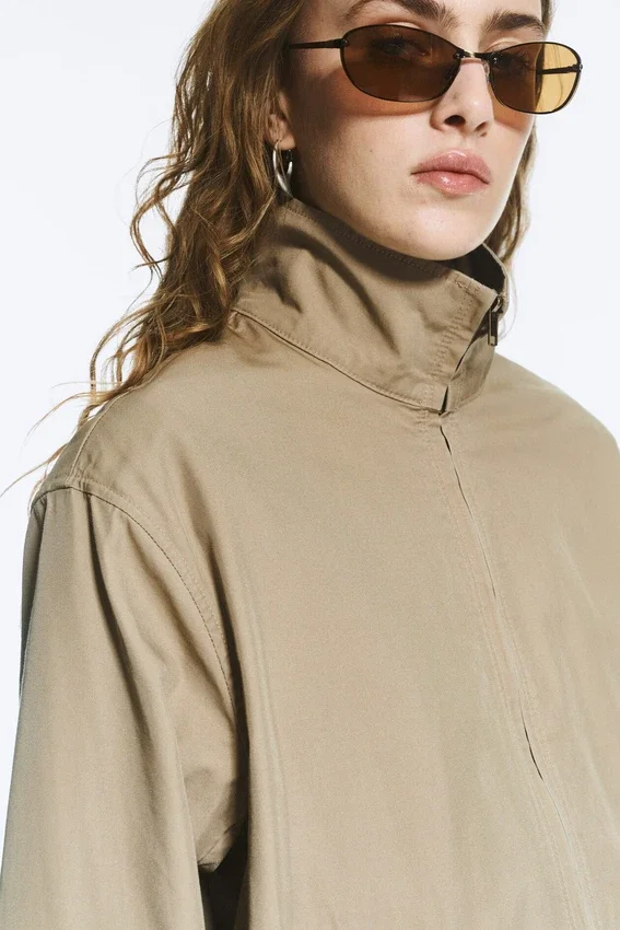 Chaqueta holgada de algodón con cuello de embudo – Beige Chaqueta holgada de algodón con cuello de embudo – Beige