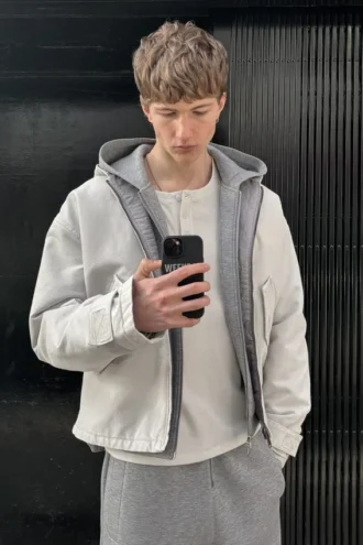 Chaqueta holgada de lona con capucha – Gris claro empolvado