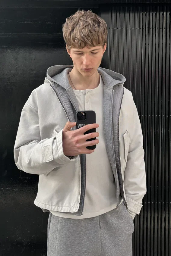 Chaqueta holgada de lona con capucha – Gris claro empolvado Chaqueta holgada de lona con capucha – Gris claro empolvado