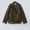 Chaqueta motera oversize de imitación de cuero – Marrón oscuro Chaqueta motera oversize de imitación de cuero – Marrón oscuro
