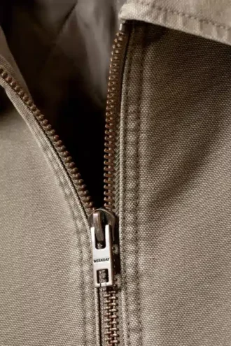 Chaqueta utilitaria lavada de corte holgado – Dusty Mole