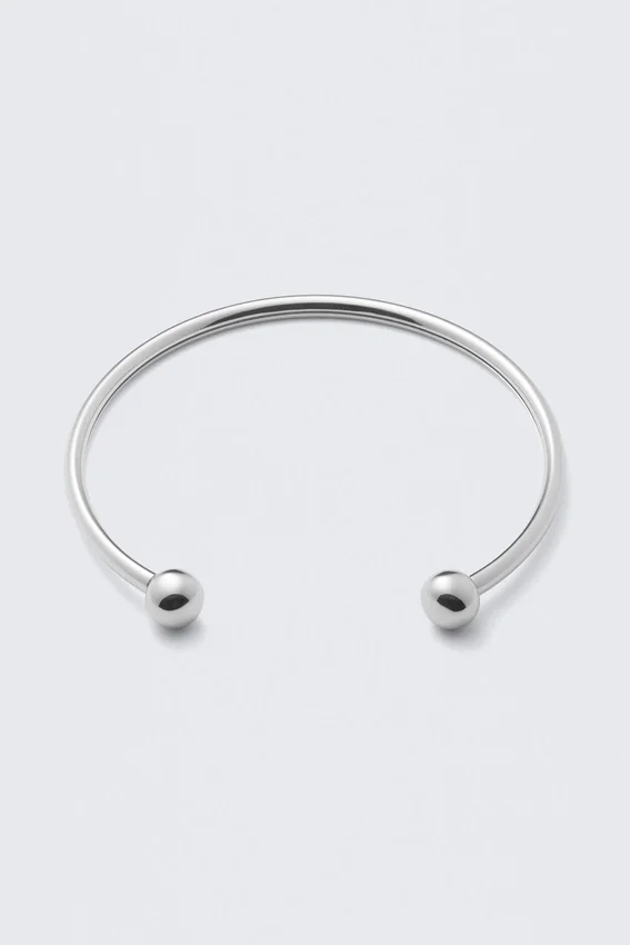 Collar abierto esculpido y pulido – Plata Collar abierto esculpido y pulido – Plata