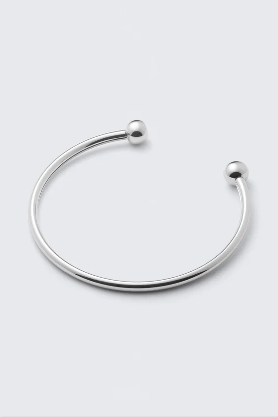 Collar abierto esculpido y pulido – Plata Collar abierto esculpido y pulido – Plata