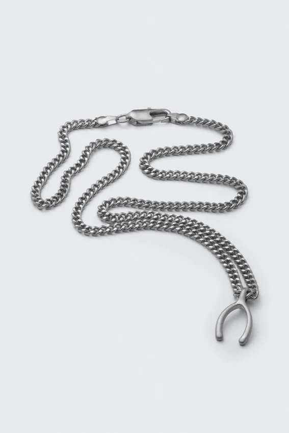 Collar con colgante de acero inoxidable – Plata Collar con colgante de acero inoxidable – Plata