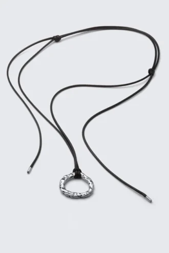 Collar con colgante de cordón – Plata – Cordón negro