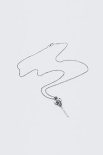Collar con espada – Plata