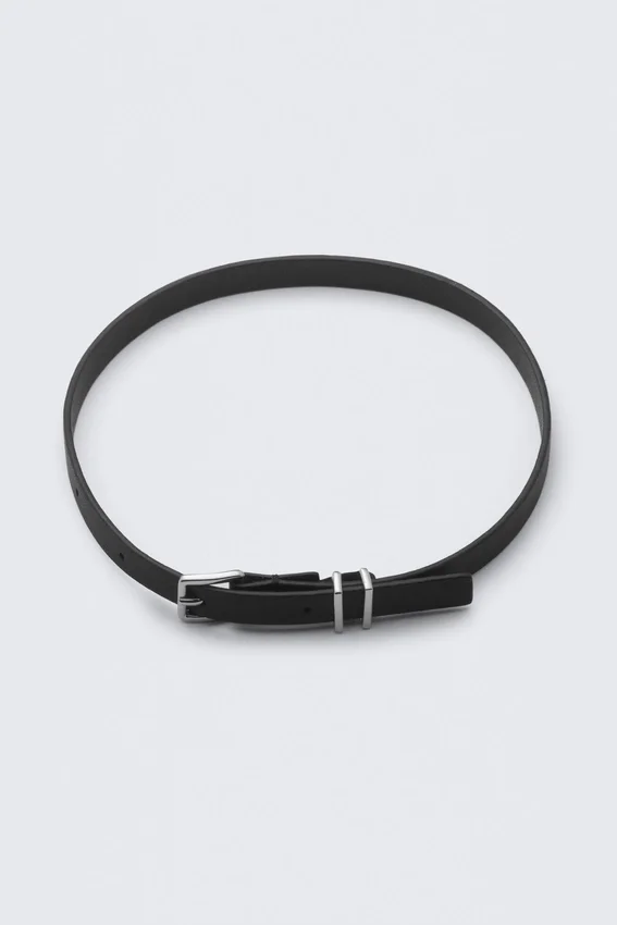 Collar con hebilla de imitación de cuero – Negro Collar con hebilla de imitación de cuero – Negro