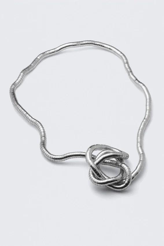 Collar de acero flexible – Plata Collar de acero flexible – Plata