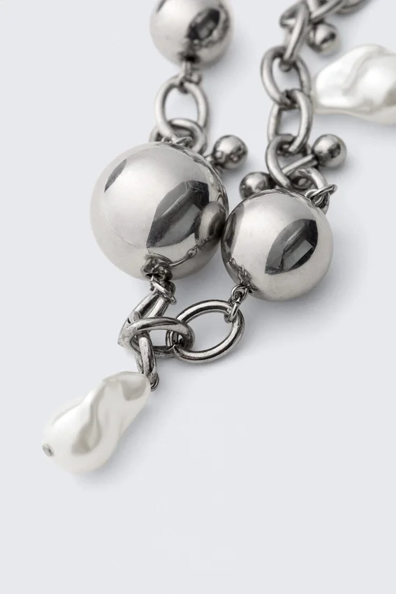 Collar de cadena con colgante de perlas gruesas – Plata Collar de cadena con colgante de perlas gruesas – Plata