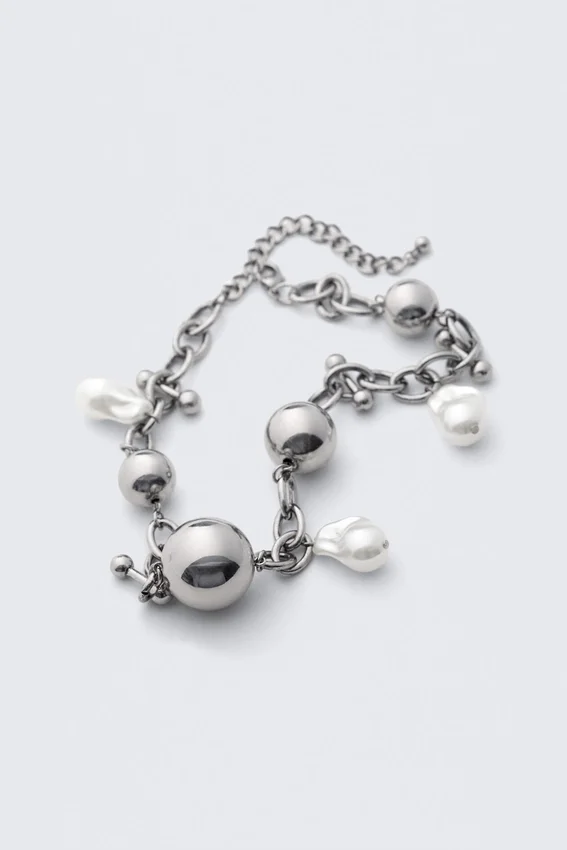 Collar de cadena con colgante de perlas gruesas – Plata Collar de cadena con colgante de perlas gruesas – Plata