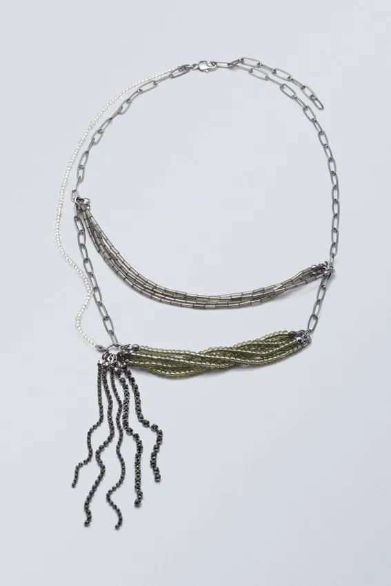 Collar de cadena con cuentas en capas – Gris plomo Collar de cadena con cuentas en capas – Gris plomo