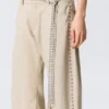 Collar gargantilla con tachuelas de mezcla de lino – Beige