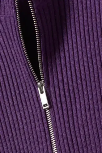 Cárdigan ajustado con cremallera y punto elástico – Morado oscuro