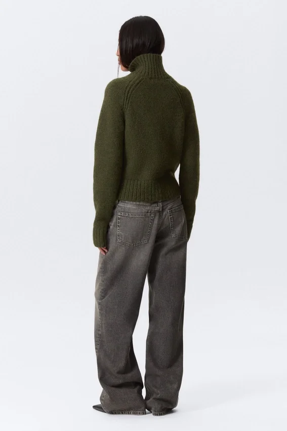 Cárdigan ajustado de punto suave con cremallera – Verde musgo oscuro Cárdigan ajustado de punto suave con cremallera – Verde musgo oscuro