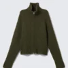 Cárdigan ajustado de punto suave con cremallera – Verde musgo oscuro Cárdigan ajustado de punto suave con cremallera – Verde musgo oscuro