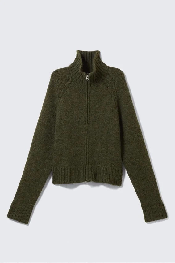 Cárdigan ajustado de punto suave con cremallera – Verde musgo oscuro Cárdigan ajustado de punto suave con cremallera – Verde musgo oscuro