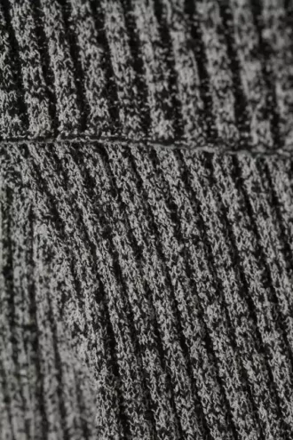 Cárdigan con cremallera y hombros al aire Vanna – Gris bicolor