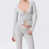Cárdigan con cuello en V fruncido de Belle B – Gris claro jaspeado Cárdigan con cuello en V fruncido de Belle B – Gris claro jaspeado