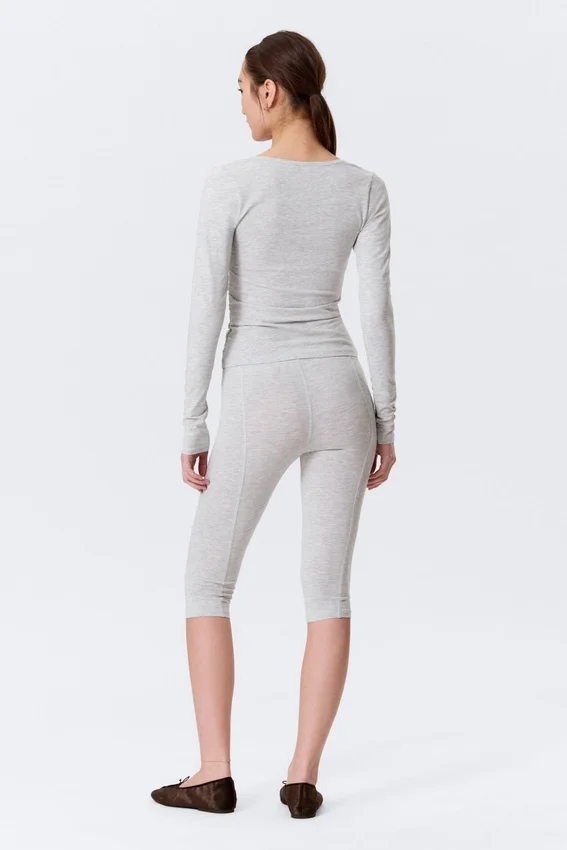 Cárdigan con cuello en V fruncido de Belle B – Gris claro jaspeado Cárdigan con cuello en V fruncido de Belle B – Gris claro jaspeado