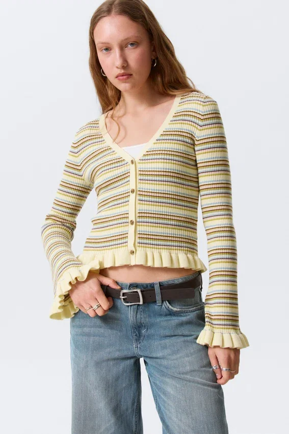 Cárdigan de punto con cuello en V – Rayas amarillo claro Cárdigan de punto con cuello en V – Rayas amarillo claro