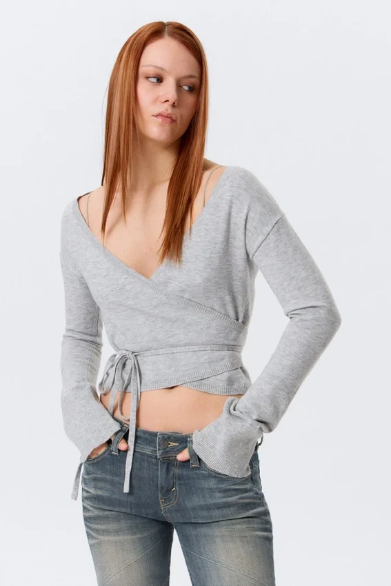 Cárdigan de punto cruzado con cuello en V – Gris jaspeado Cárdigan de punto cruzado con cuello en V – Gris jaspeado