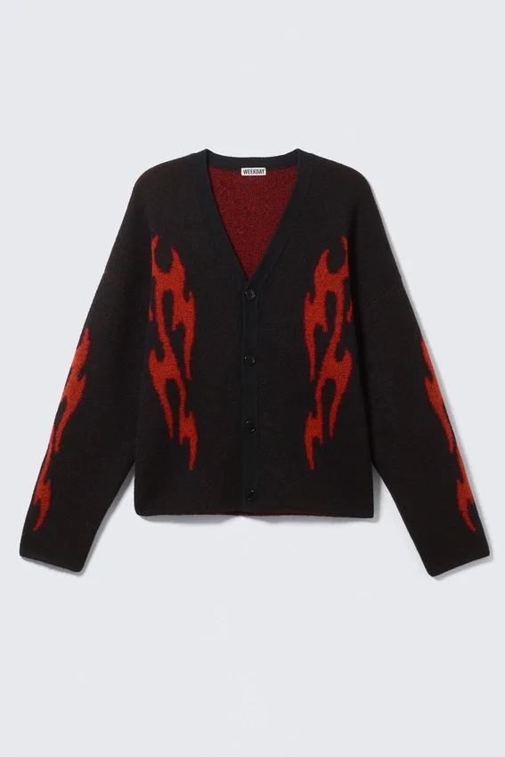 Cárdigan de punto holgado con estampados – Negro – Llamas rojas Cárdigan de punto holgado con estampados – Negro – Llamas rojas