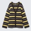 Cárdigan de rayas con cuello en V – Rayas marrón oscuro y amarillo Cárdigan de rayas con cuello en V – Rayas marrón oscuro y amarillo