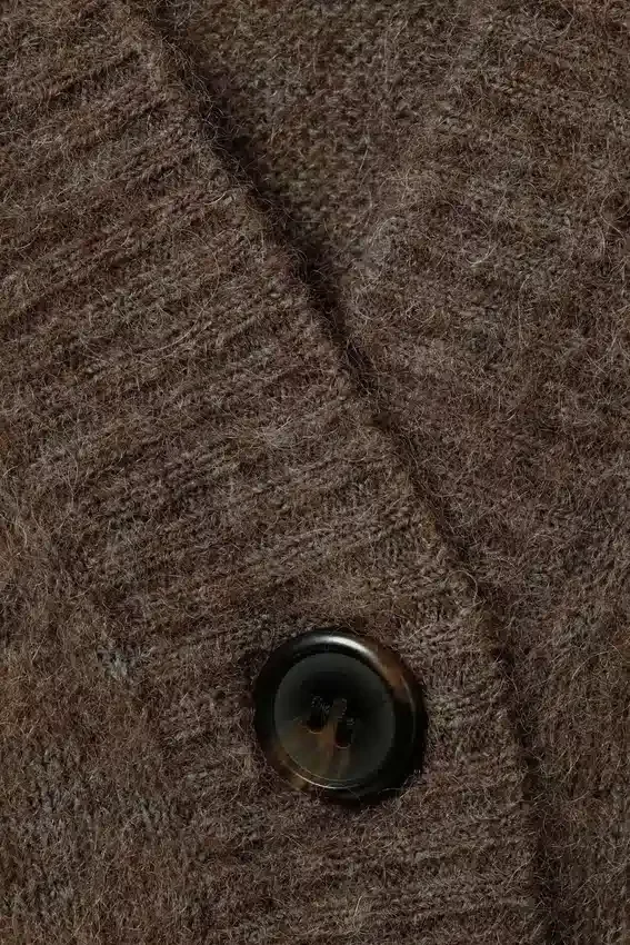 Cárdigan holgado de mezcla de mohair con cuello en V – Marrón oscuro jaspeado Cárdigan holgado de mezcla de mohair con cuello en V – Marrón oscuro jaspeado