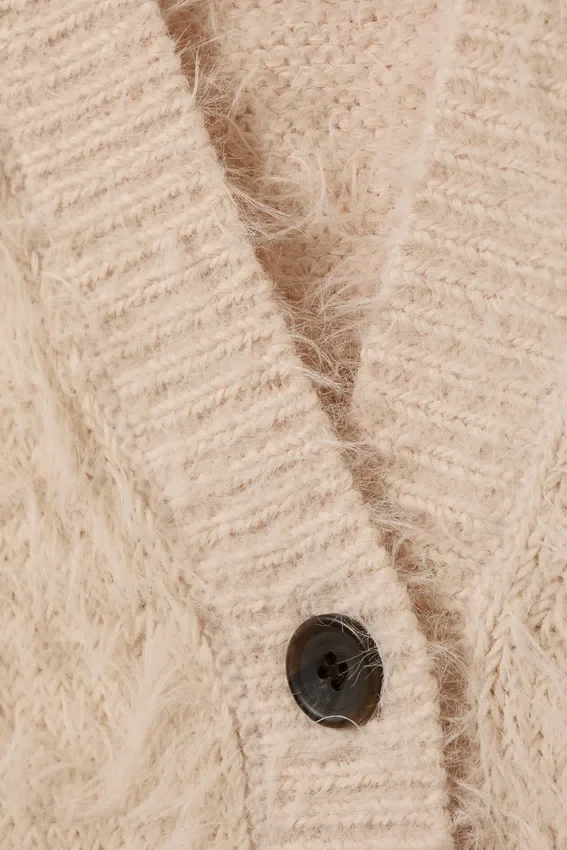 Cárdigan oversize con cuello en V – Beige Cárdigan oversize con cuello en V – Beige