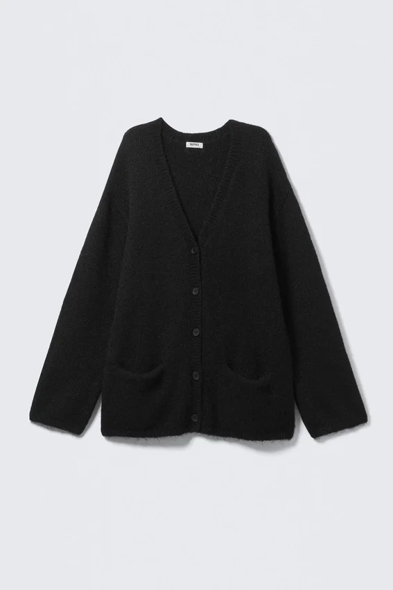 Cárdigan oversize con cuello en V – Negro Cárdigan oversize con cuello en V – Negro