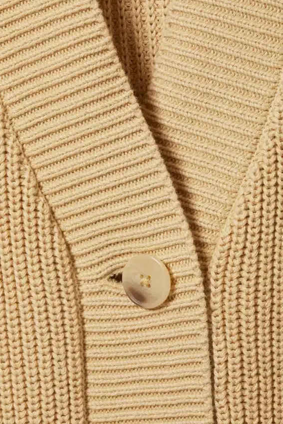 Cárdigan oversize de punto de algodón con cuello en V – Beige Cárdigan oversize de punto de algodón con cuello en V – Beige