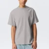 Estupenda camiseta de peso grueso – Gris claro empolvado Estupenda camiseta de peso grueso – Gris claro empolvado