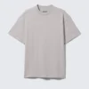 Estupenda camiseta de peso grueso – Gris claro empolvado Estupenda camiseta de peso grueso – Gris claro empolvado