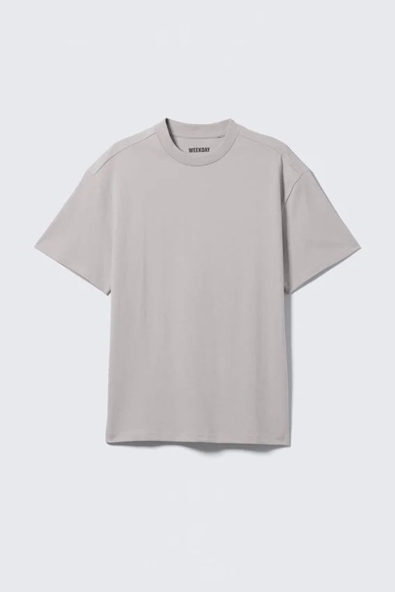 Estupenda camiseta de peso grueso – Gris claro empolvado Estupenda camiseta de peso grueso – Gris claro empolvado