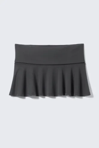 Falda acampanada de talle medio – Negro