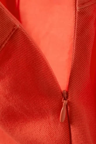 Falda asimétrica de sarga con flecos – Rojo claro